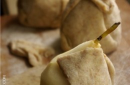 Gruszki pieczone w drożdżowymi cieście