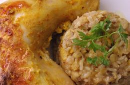 Aromatyczny kurczak pieczony z ryżem i soczewicą (bez glutenu)